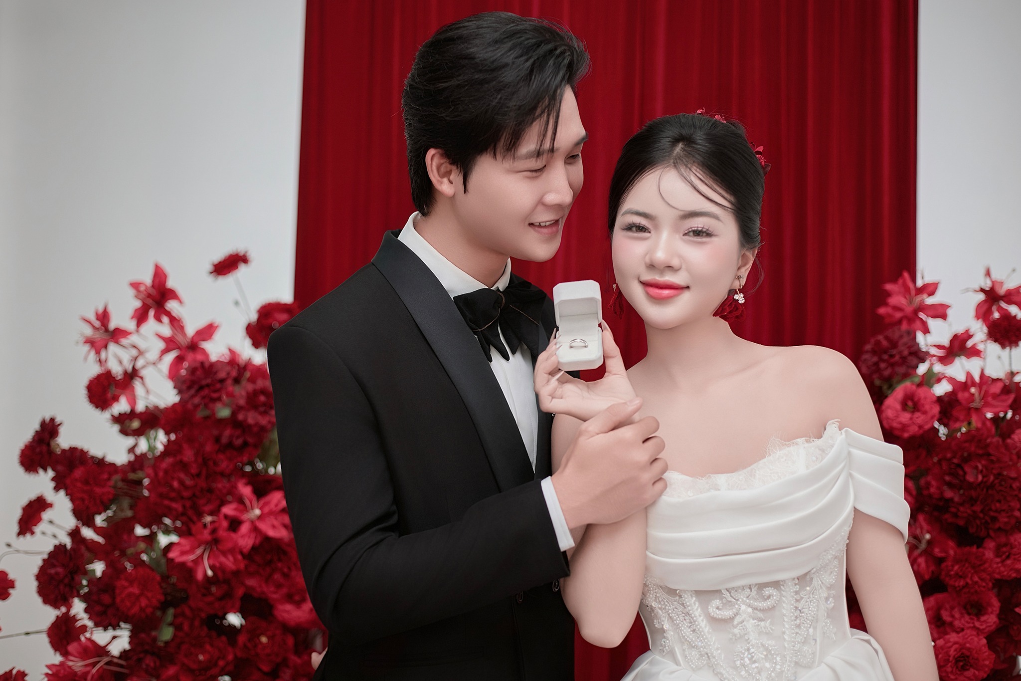 Pre - Wedding Concept Hoa Hồng Đỏ