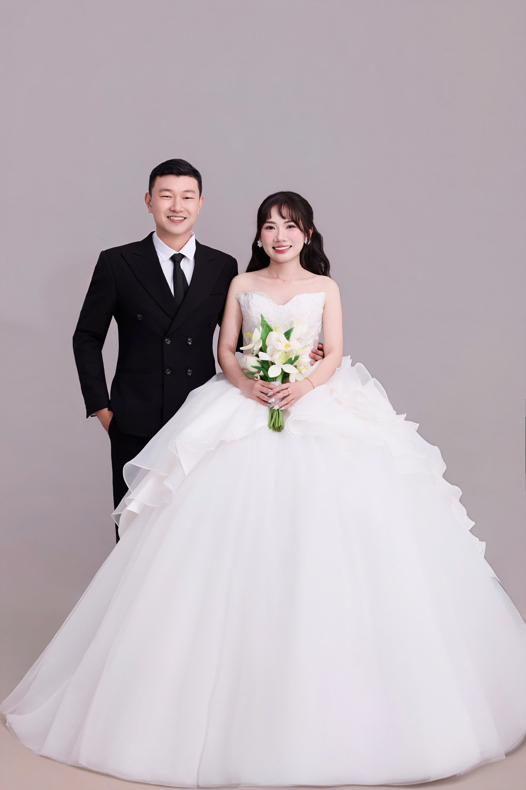 Pre-Wedding Phông Xám