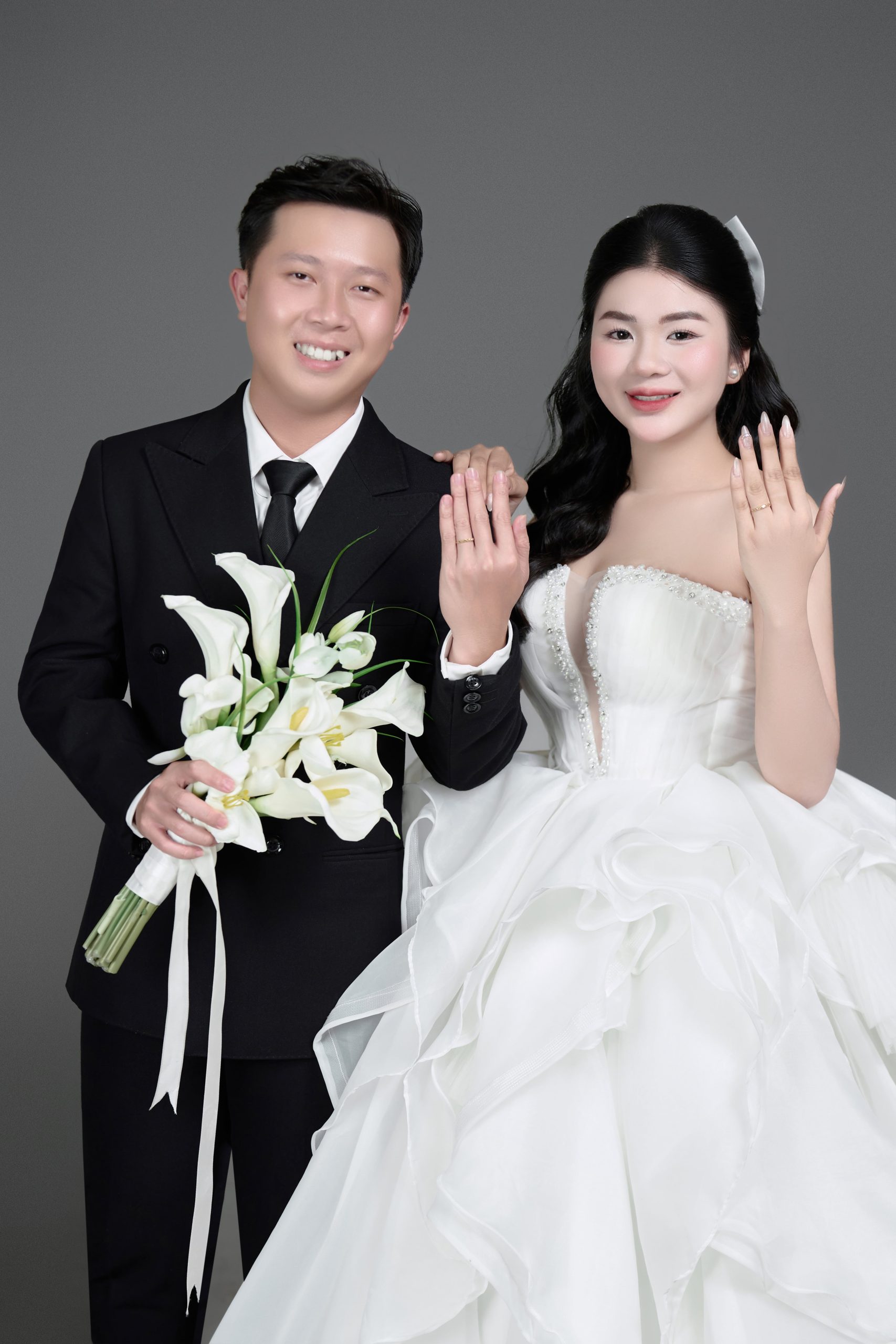 Pre-Wedding Phông Xám