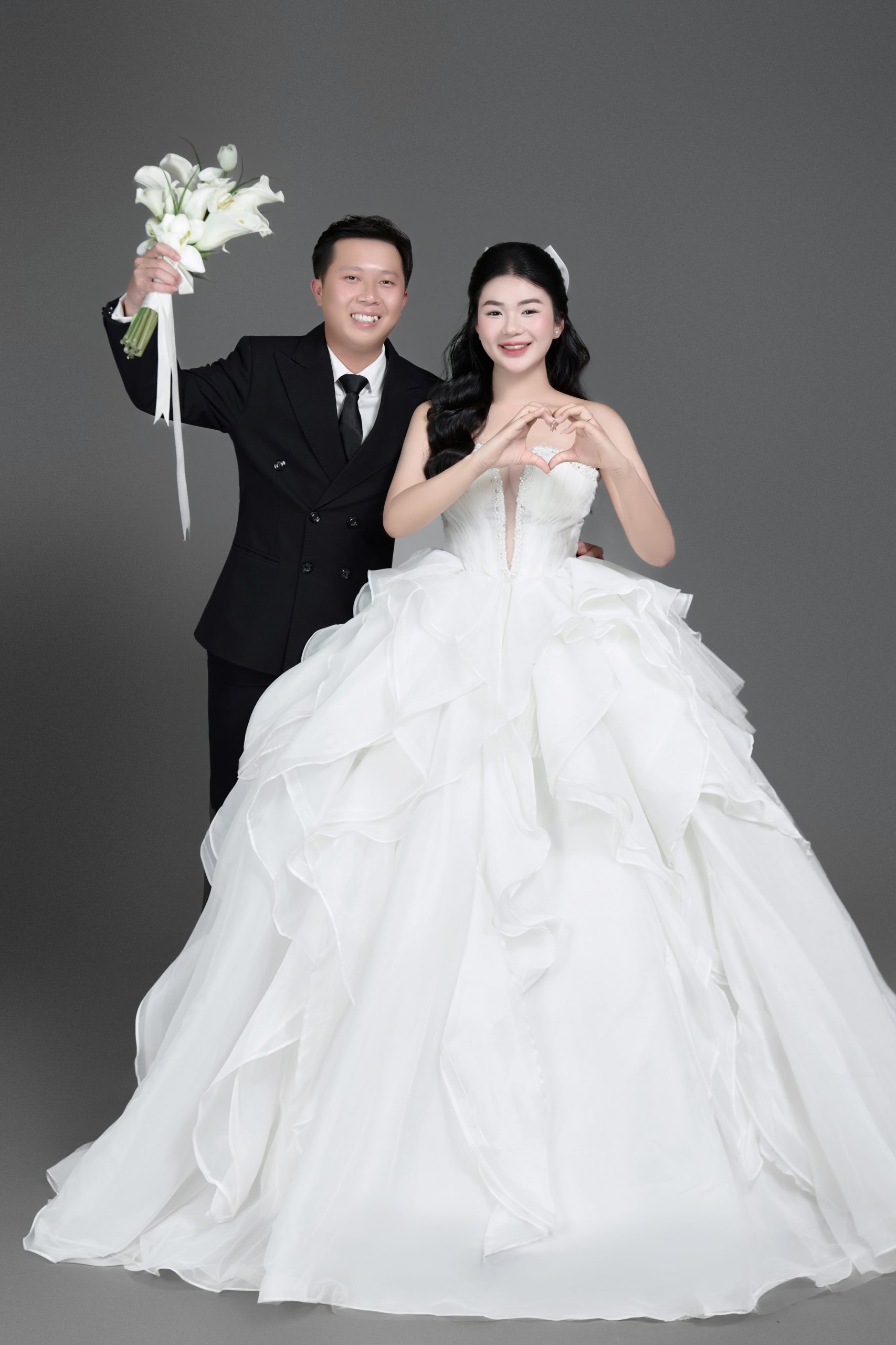 Pre-Wedding Phông Xám