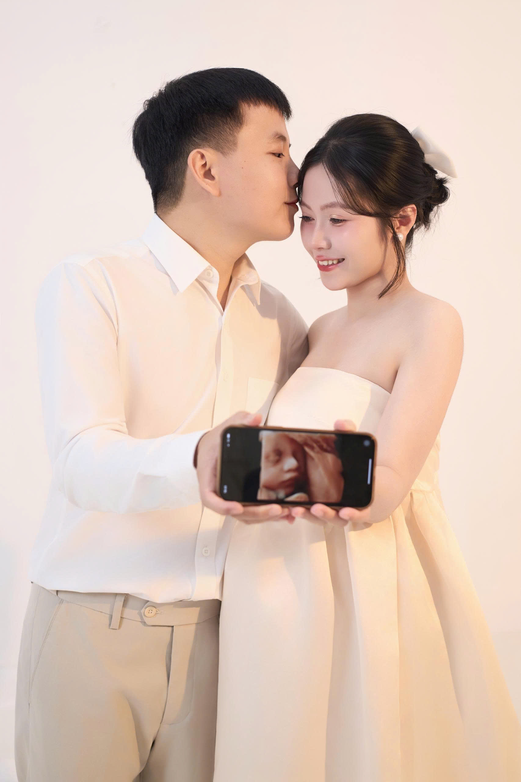 “Đón Con Yêu – Gia Đình Nhỏ Hạnh Phúc”