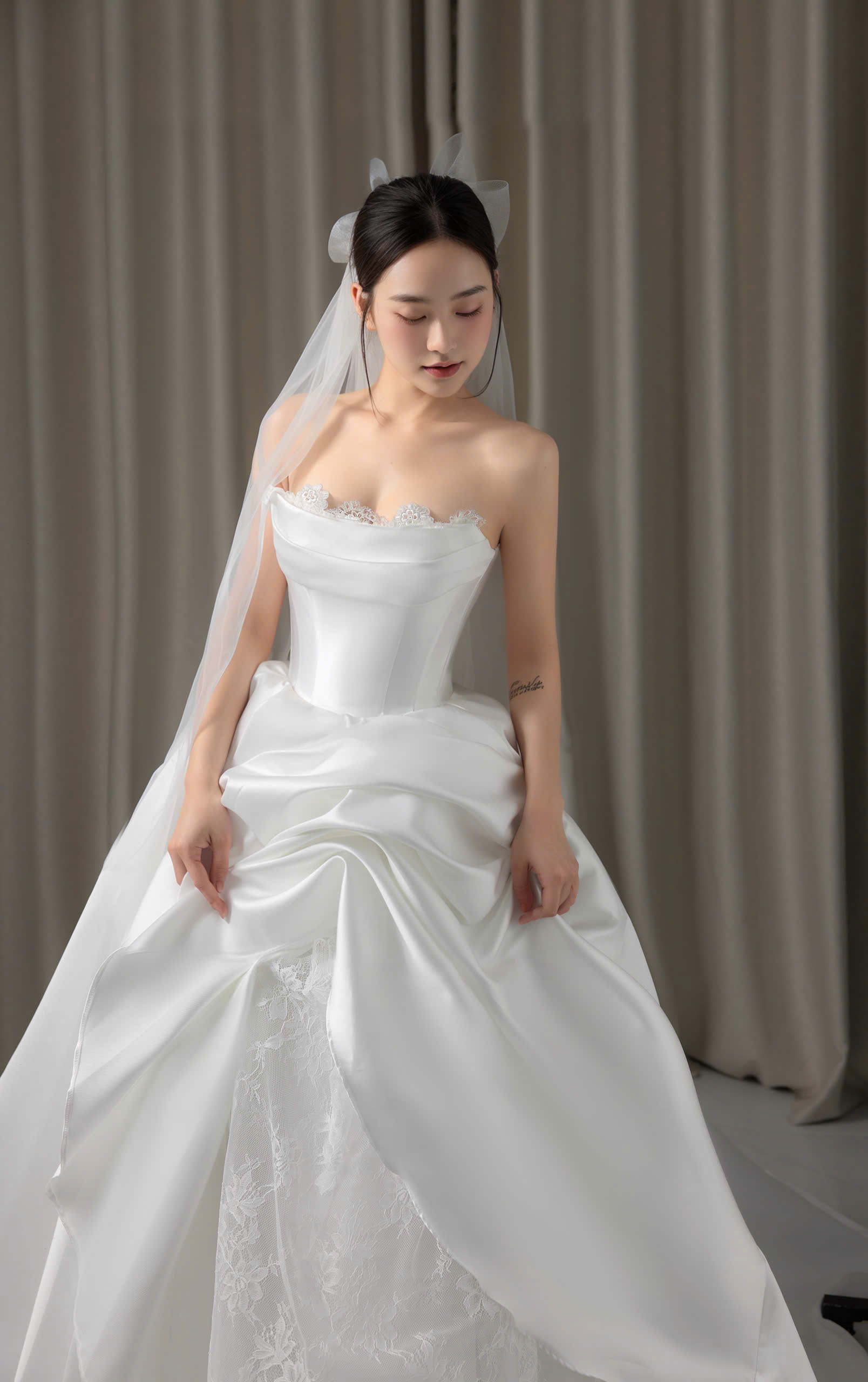 Vân Lụa Thanh Khiết