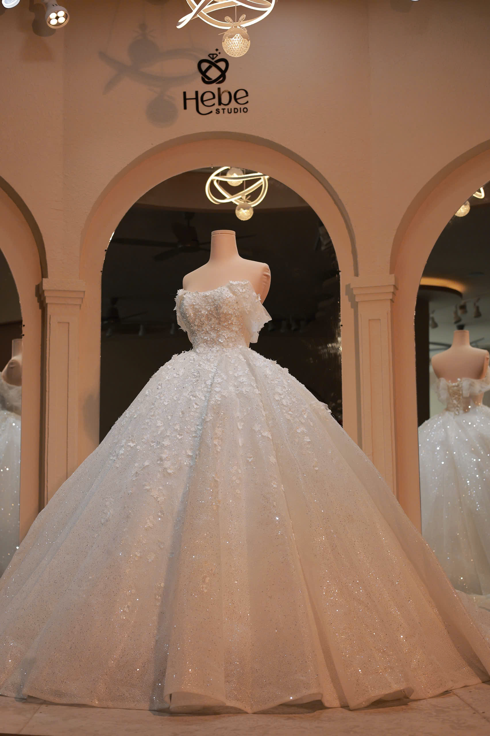 Vầng Trăng Tuyết