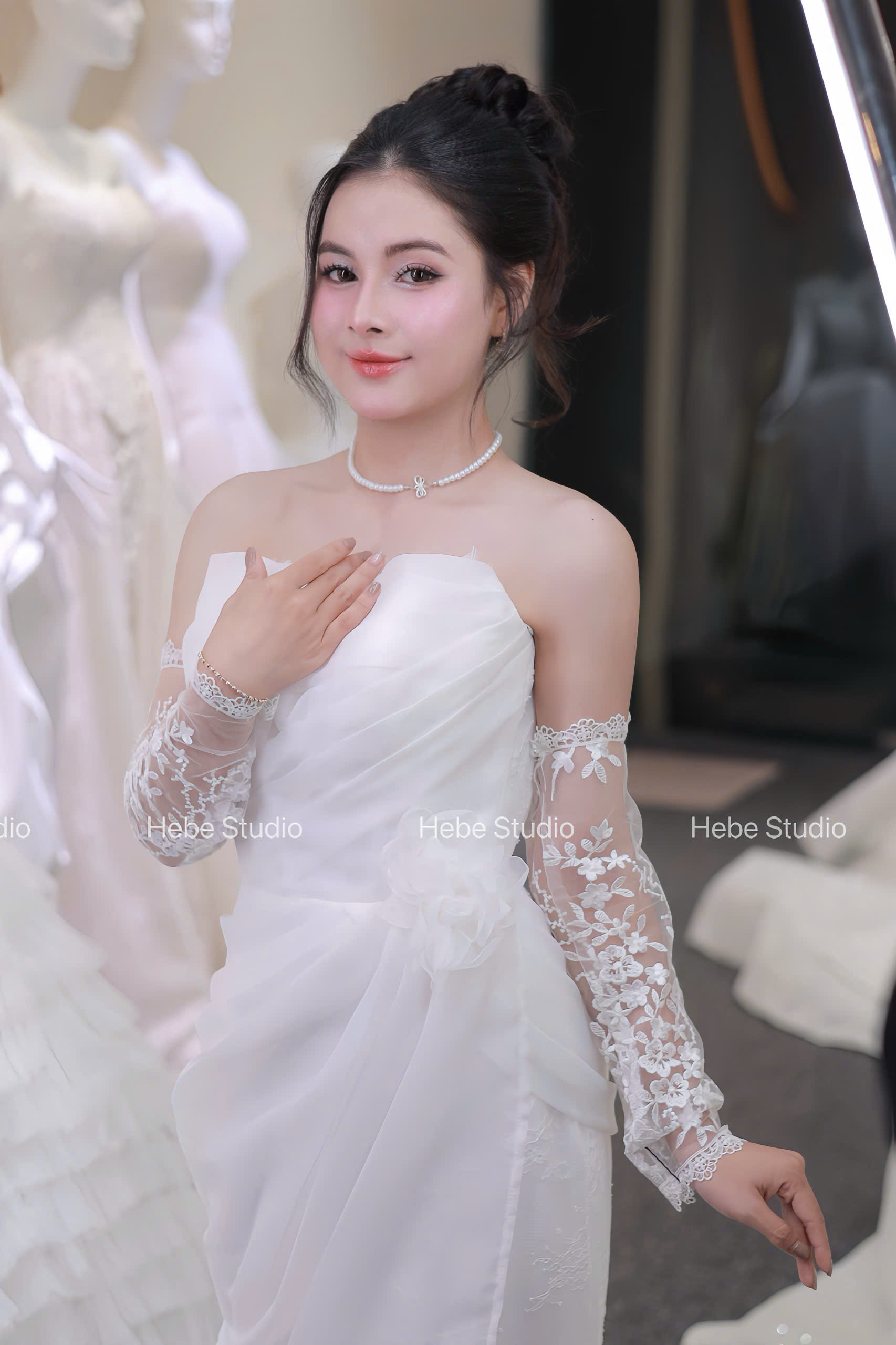 Dáng Tinh Khôi Tuyệt Sắc