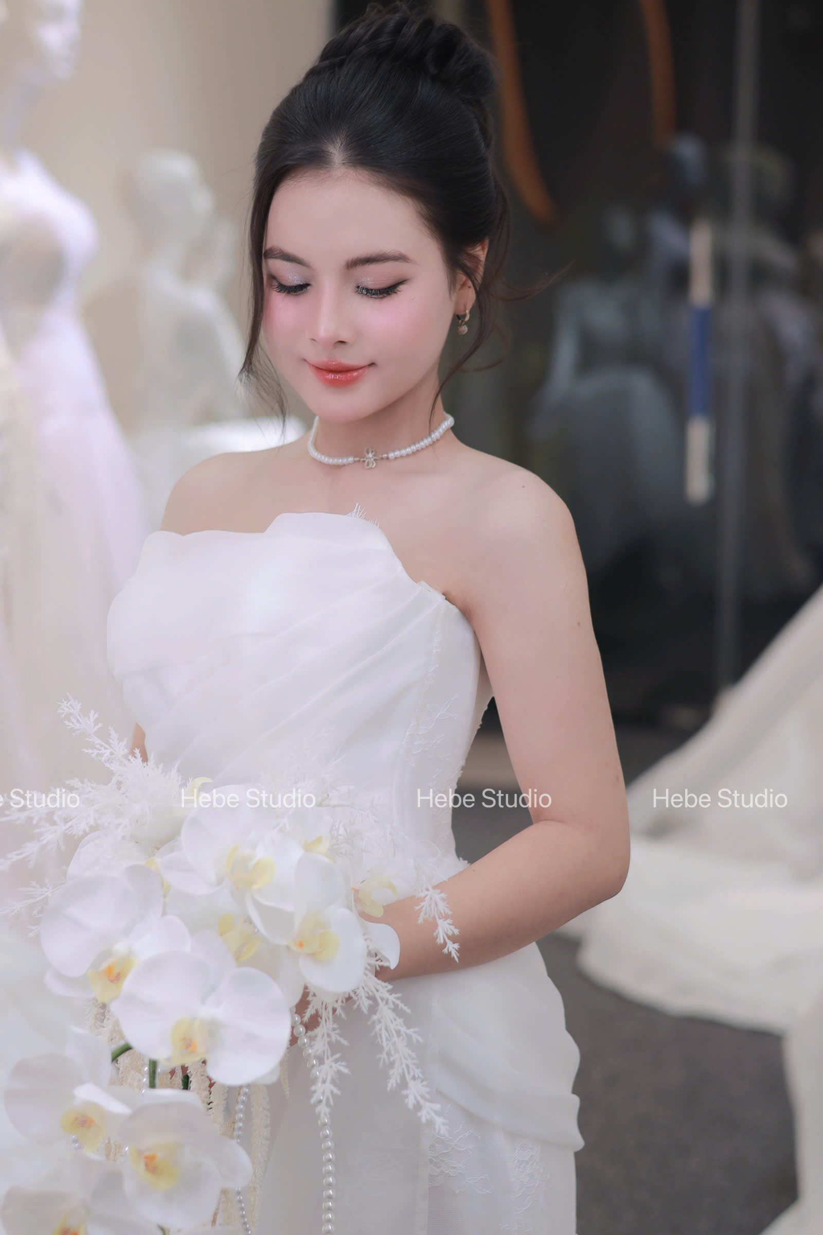 Dáng Tinh Khôi Tuyệt Sắc