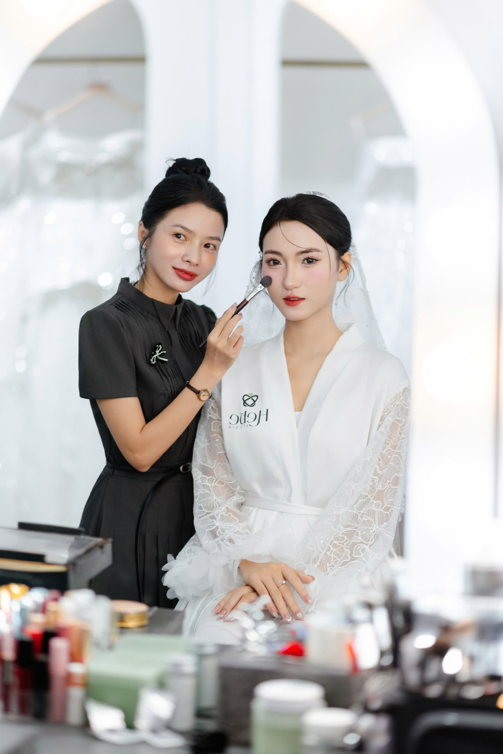Cô Dâu Của Nhà HeBe