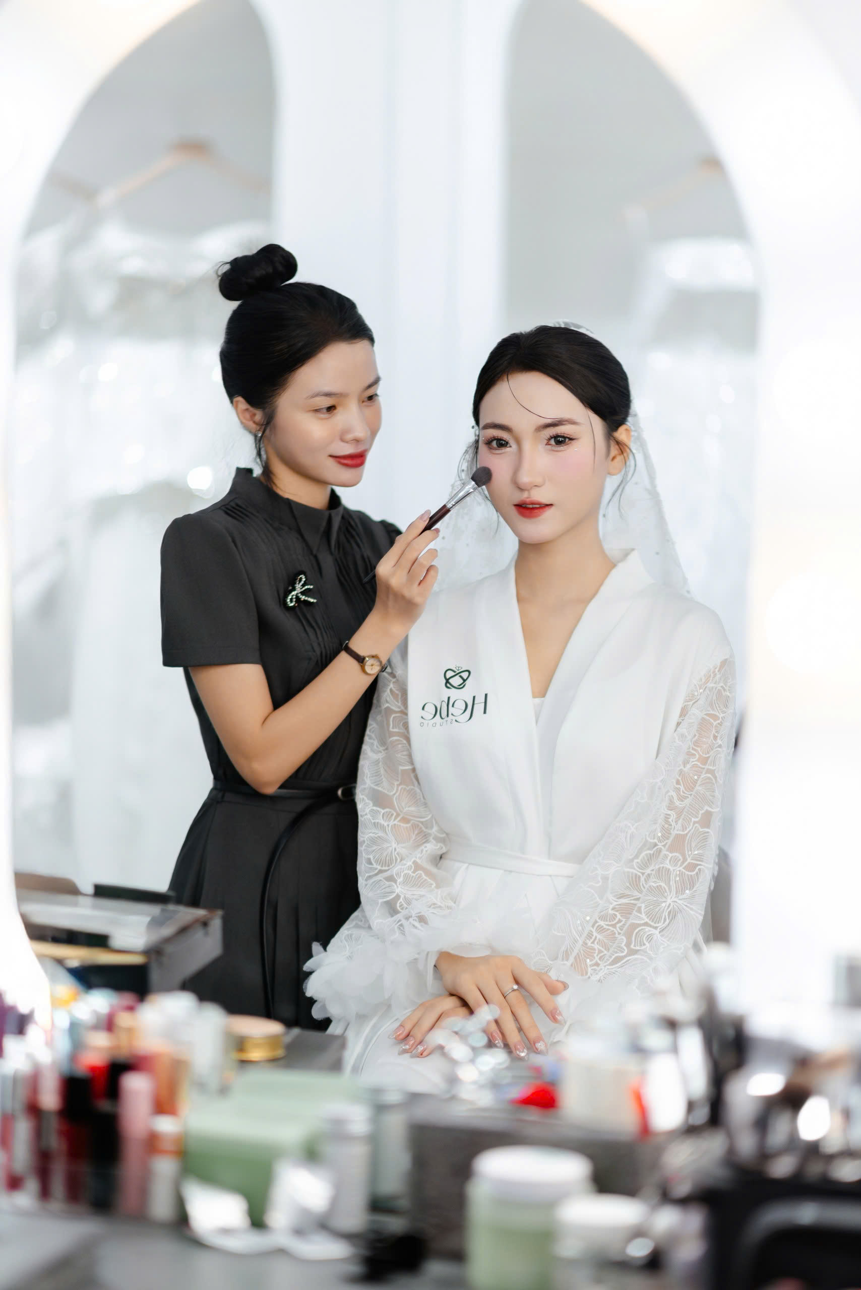 Cô Dâu Của Nhà HeBe