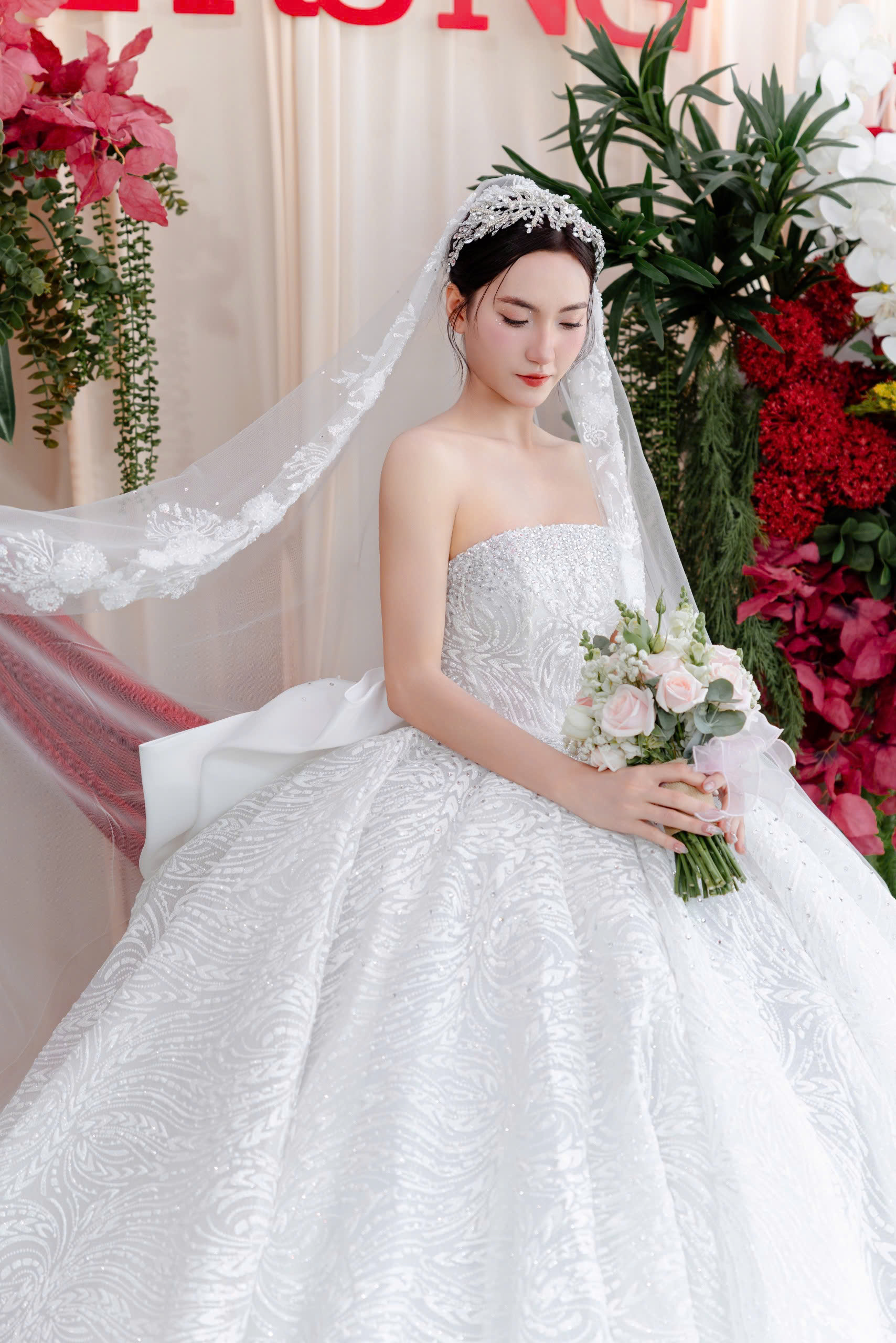 Cô Dâu Của Nhà HeBe