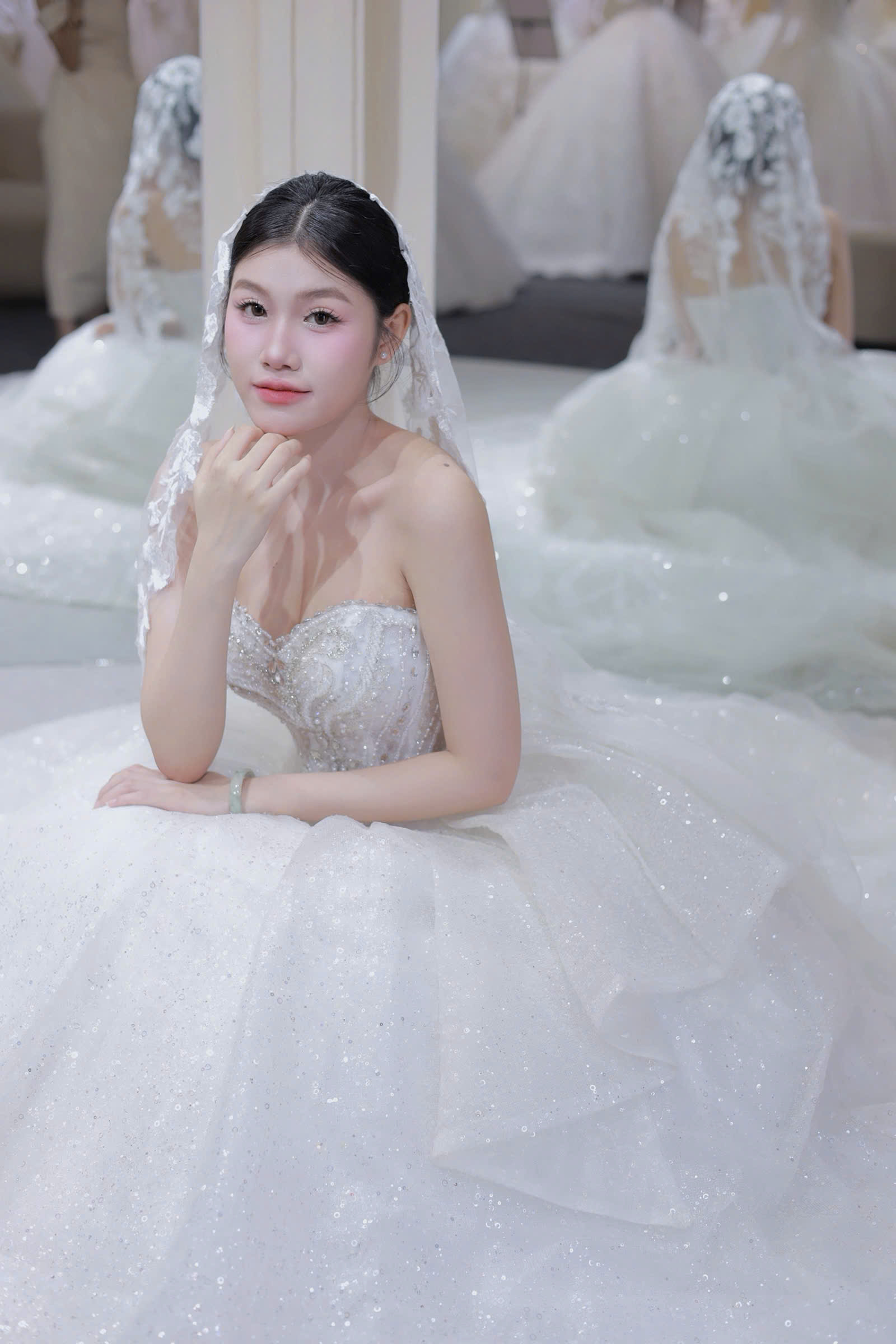 Cô Dâu Của Nhà HeBe