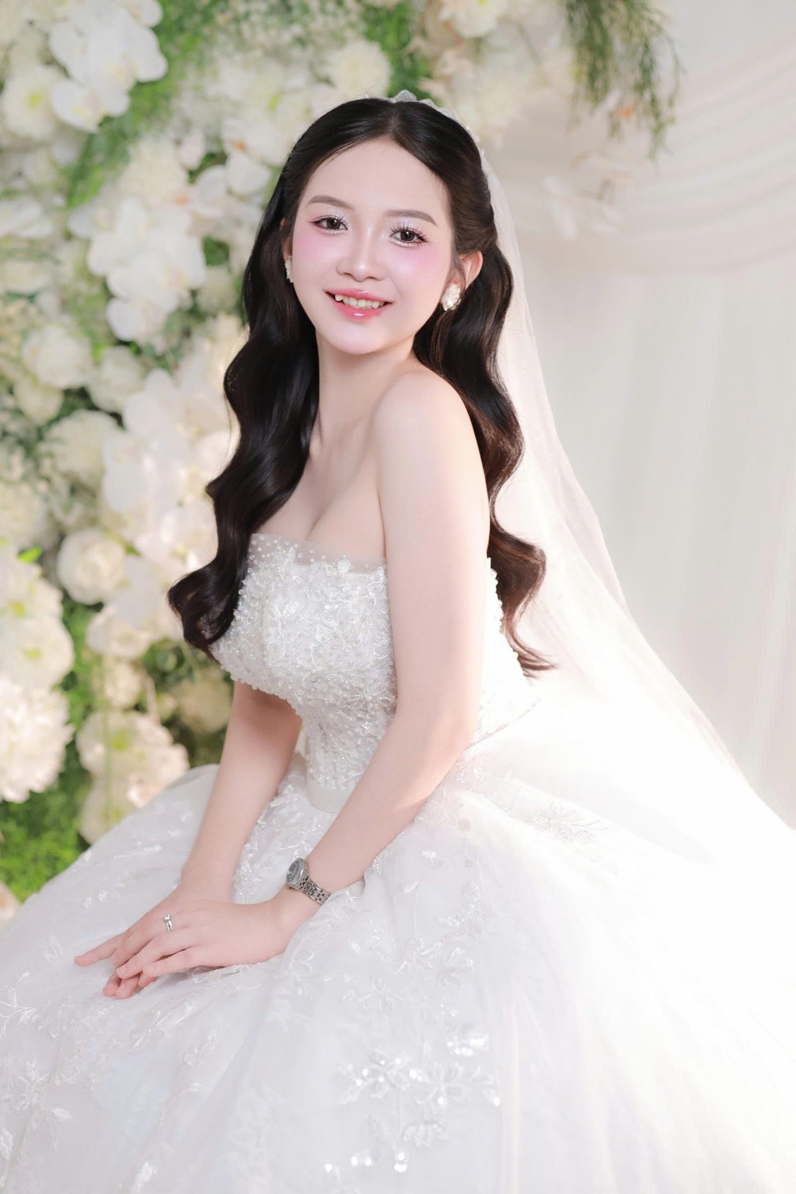 Makeup Cô Dâu Ánh Ngọc Tinh Khôi