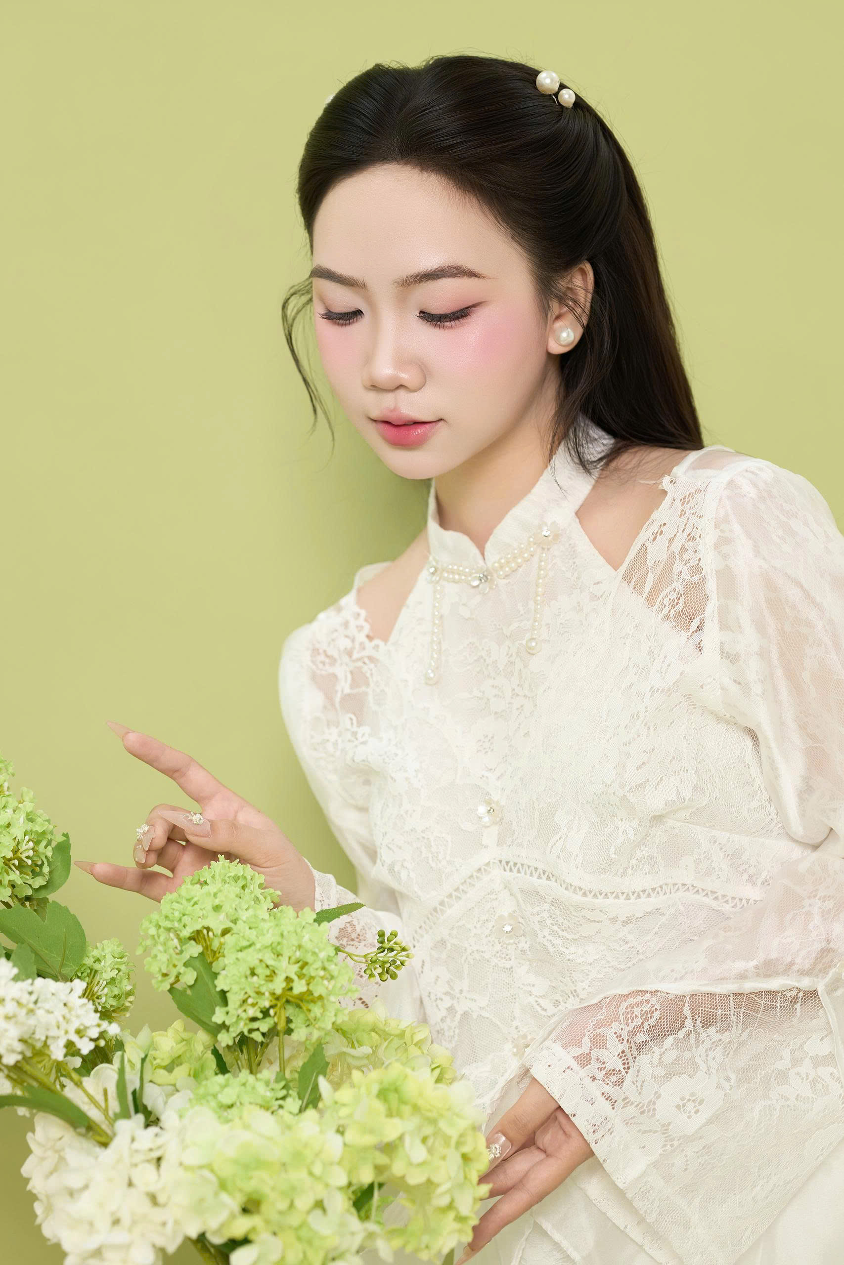 Lụa Trắng An Nhiên Concept