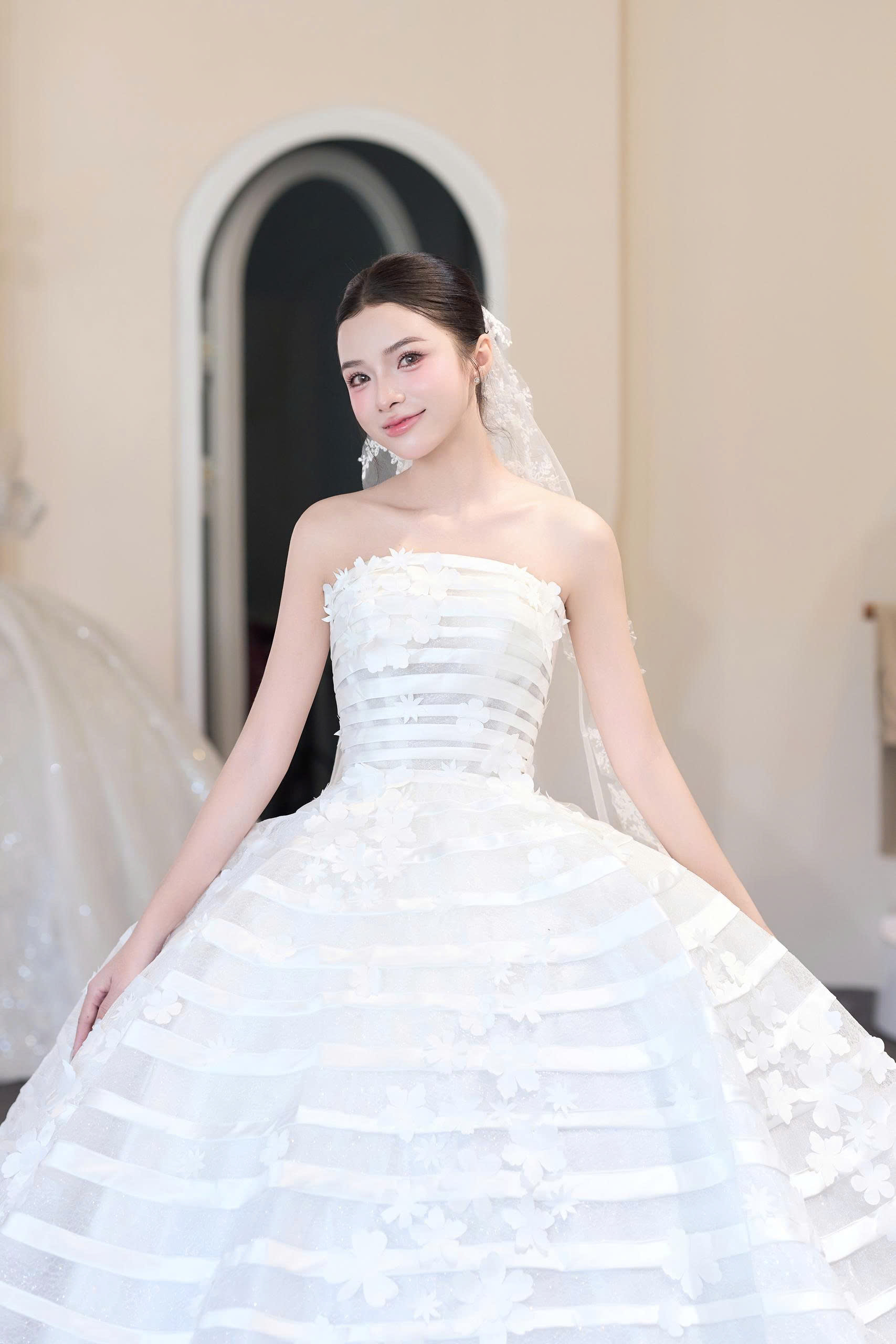 Bạch Tuyết Hoa Lụa