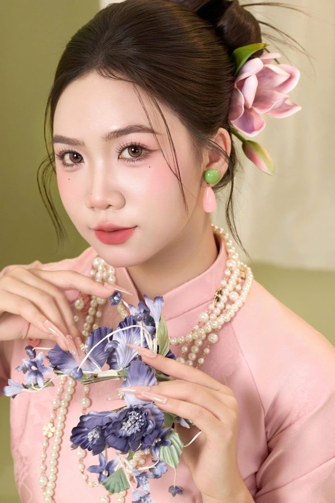 Ngọc Xuân Thanh Vận Á Đông