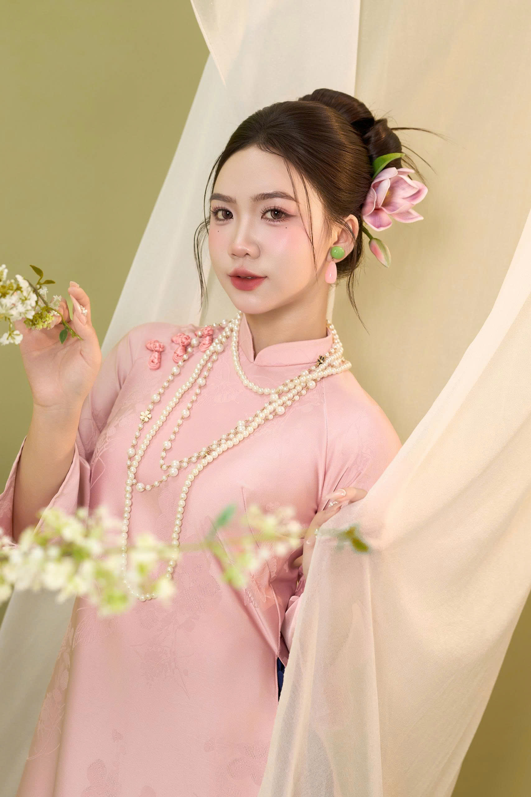 Ngọc Xuân Thanh Vận Á Đông