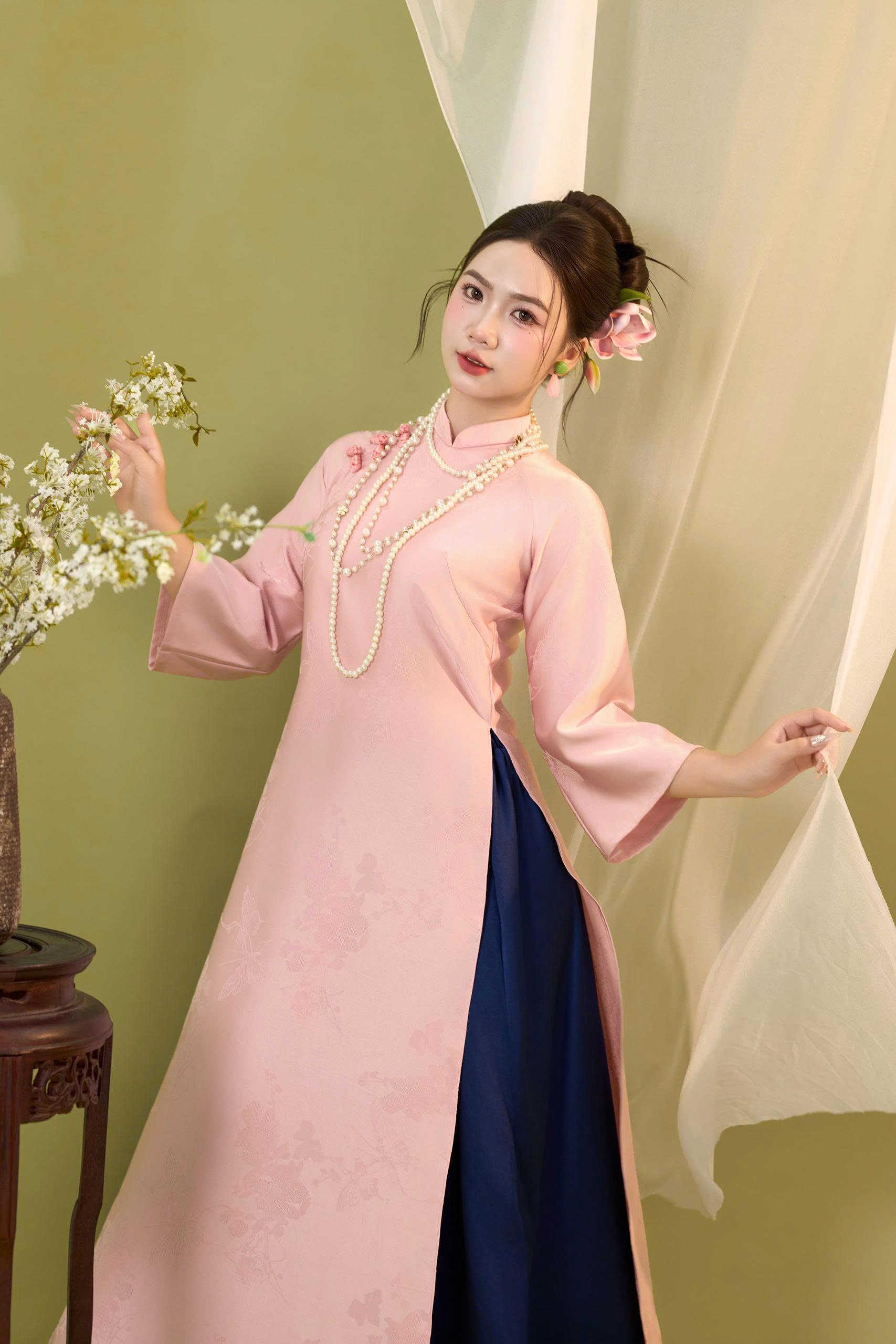 Ngọc Xuân Thanh Vận Á Đông