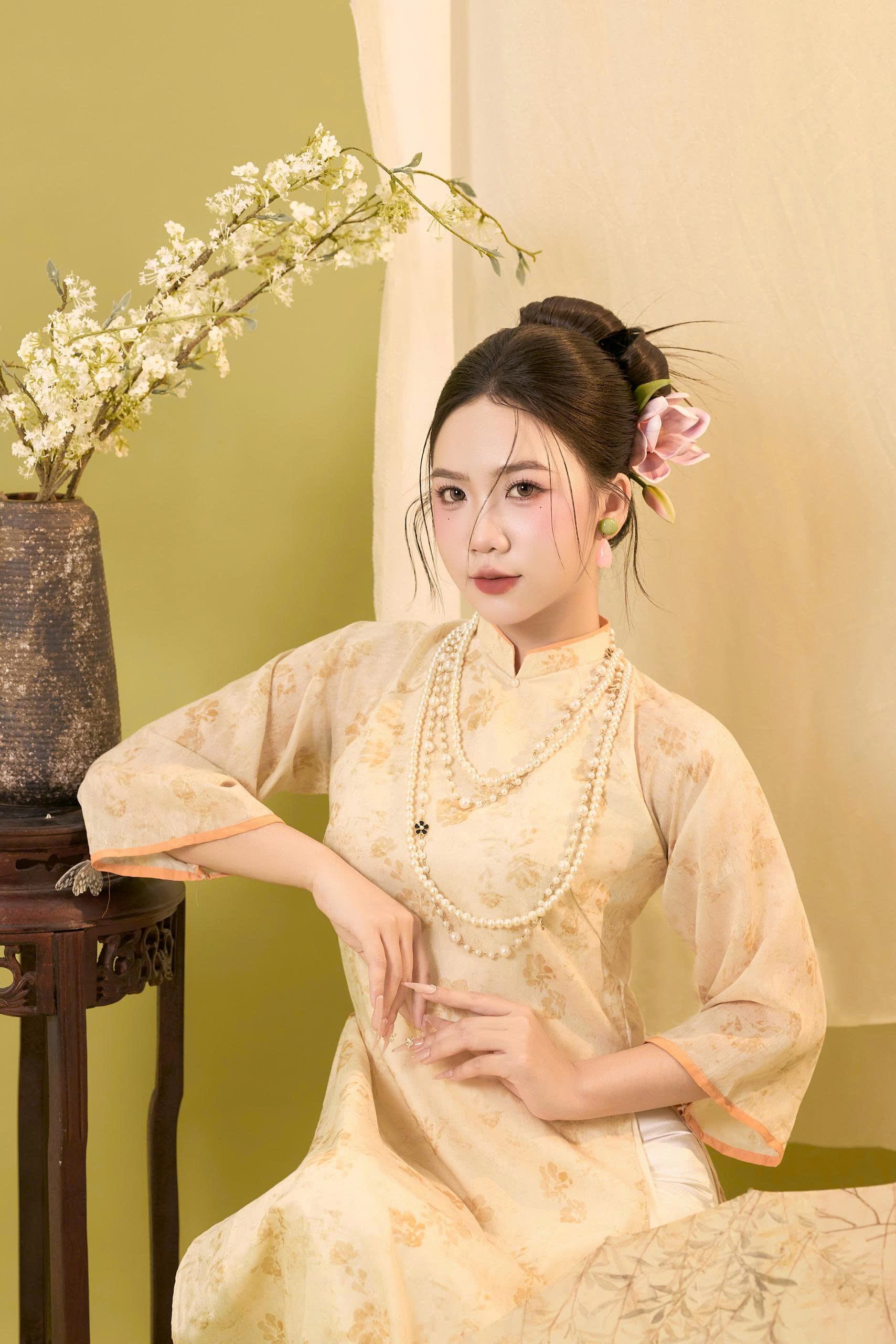 Hồn Xưa Lụa Nắng Á Đông