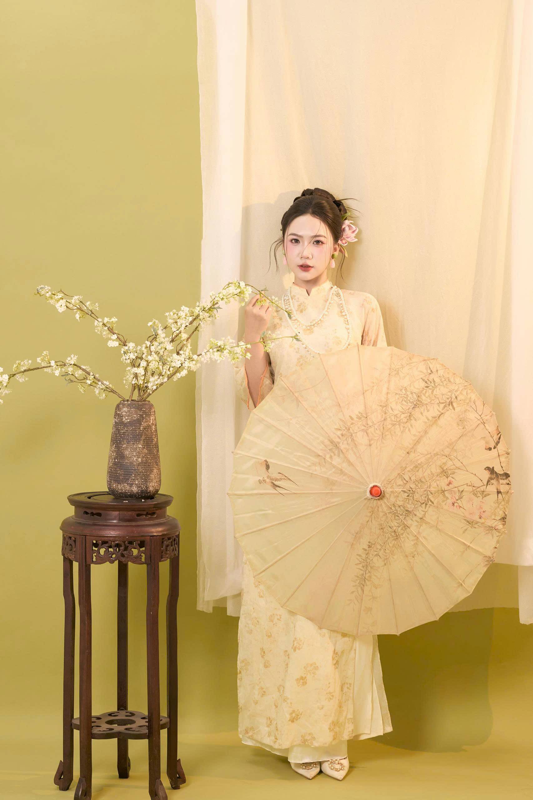 Hồn Xưa Lụa Nắng Á Đông