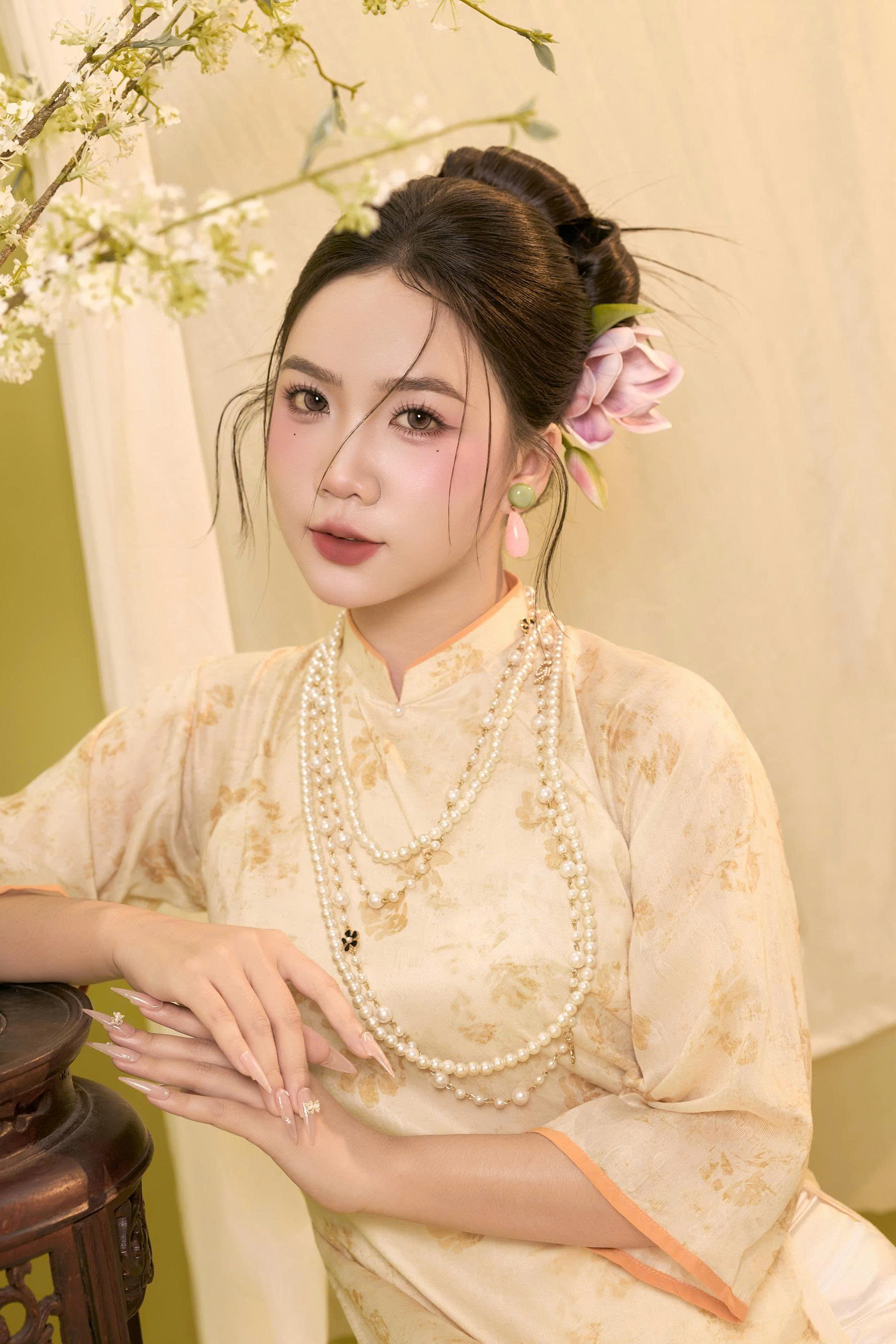 Hồn Xưa Lụa Nắng Á Đông