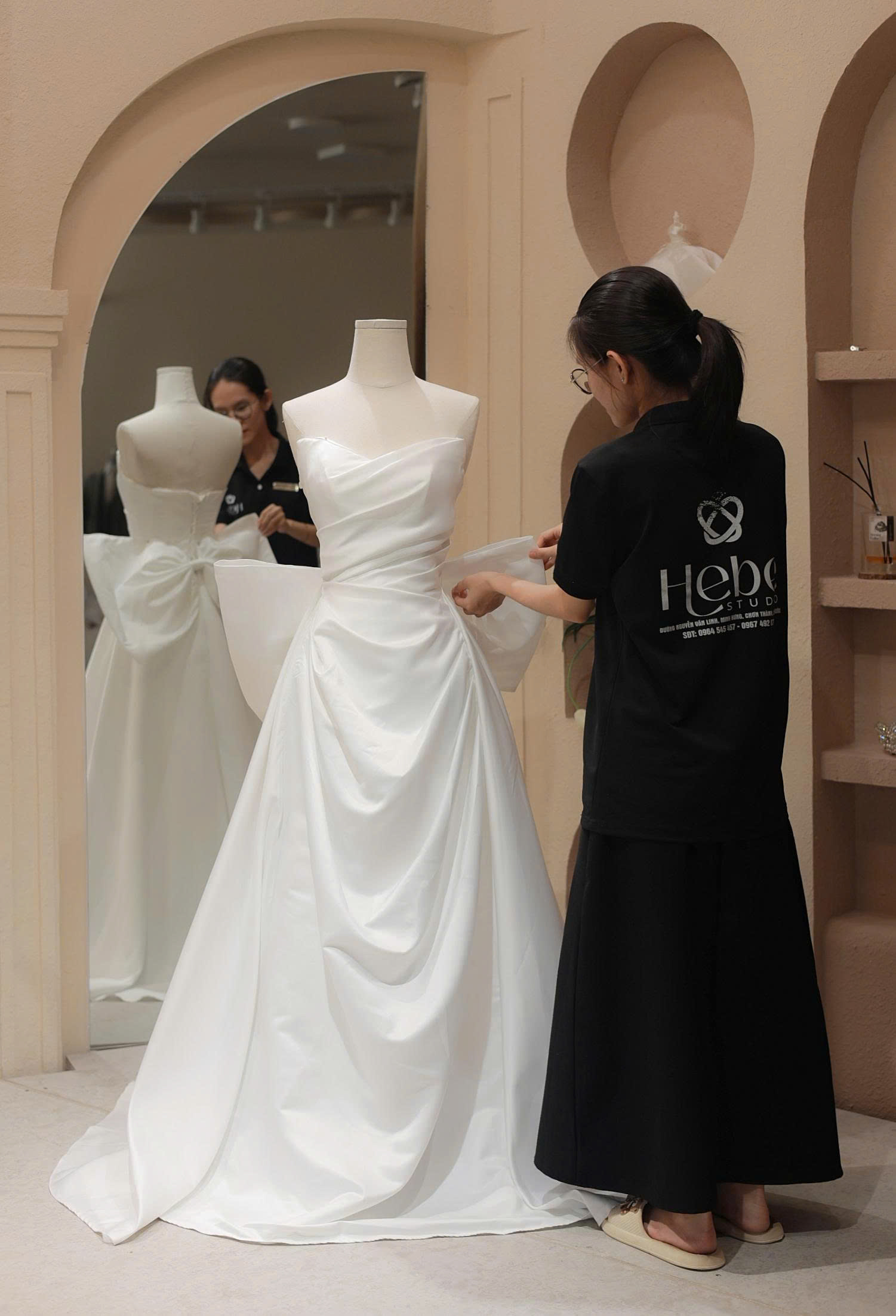 Ánh Lụa Kiêu Sa